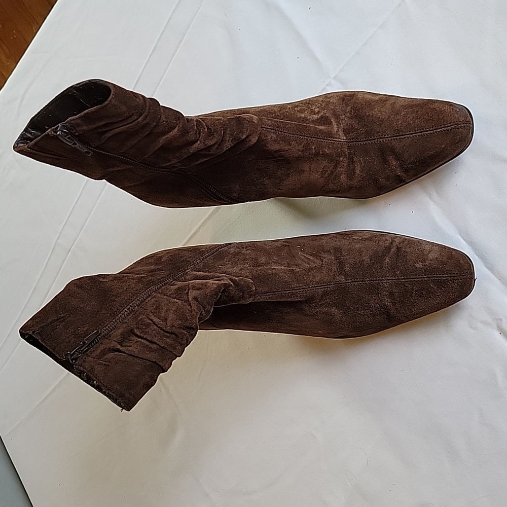 White Mountain Brown Suede Leather Ankle Boot - Size 8.5